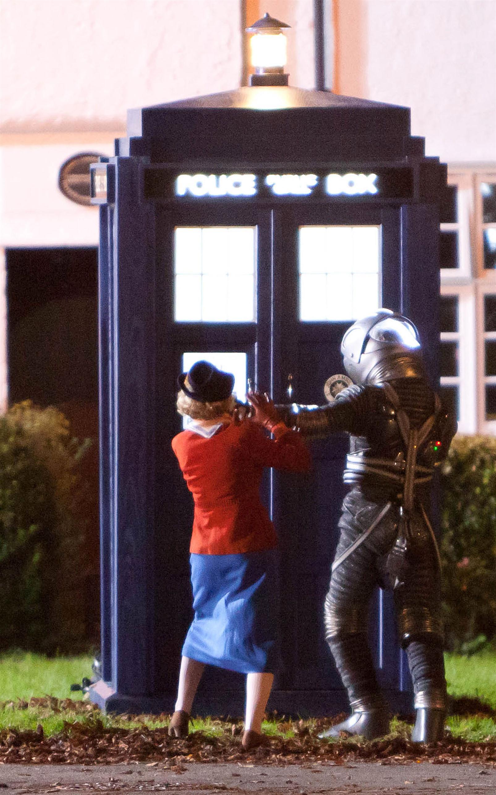 Matt Smith as Doctor Who filming the Christmas Special | Picture 87406